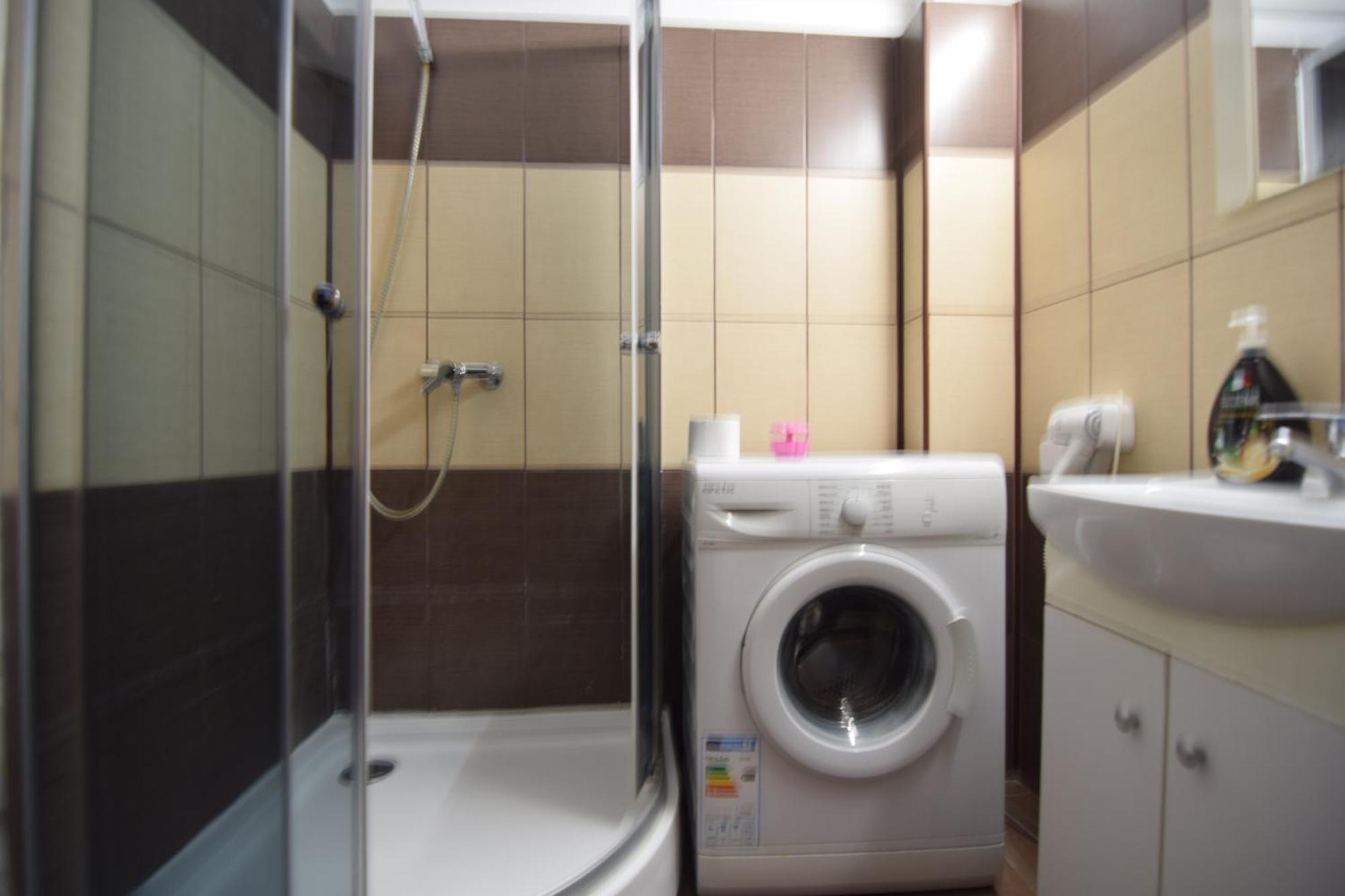 Appartement Resedinta Luterana à Bucarest Extérieur photo